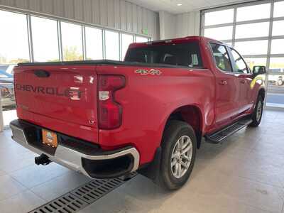 2021 Chevrolet 1500 Crew Cab, $32948. Photo 5