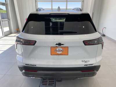 2026 Chevrolet Equinox, $36590. Photo 3