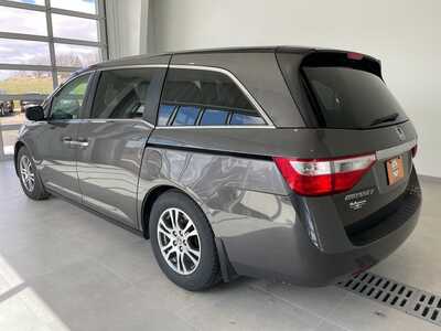 2012 Honda Odyssey, $6000. Photo 2