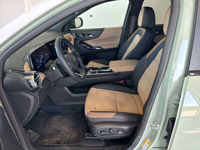 2025 Chevrolet Equinox, $33490. Photo 8