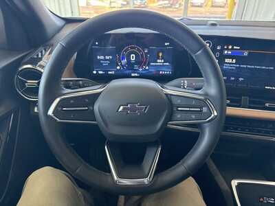 2025 Chevrolet Equinox, $33490. Photo 9