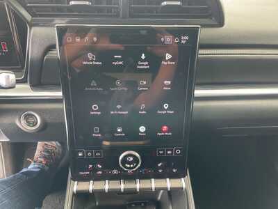 2025 GMC Terrain, $28321. Photo 12