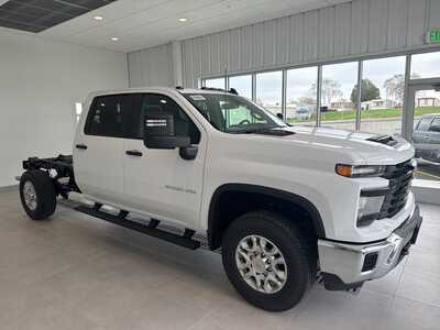 2026 Chevrolet 3500 Crew Cab, $57855. Photo 3
