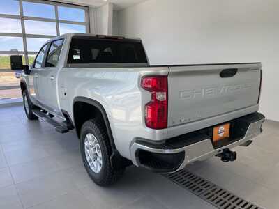 2020 Chevrolet 2500 Crew Cab, $37332. Photo 3