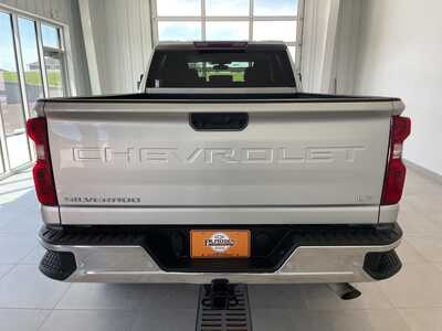 2020 Chevrolet 2500 Crew Cab, $37332. Photo 4
