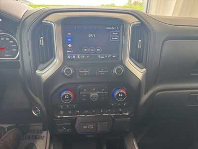 2022 Chevrolet 2500 Crew Cab, $52755. Photo 11