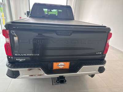 2022 Chevrolet 2500 Crew Cab, $52755. Photo 5