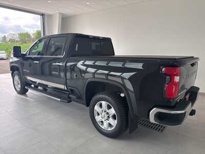 2022 Chevrolet 2500 Crew Cab, $52755. Photo 6