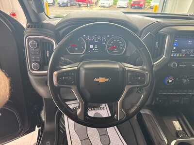 2022 Chevrolet 2500 Crew Cab, $52755. Photo 9