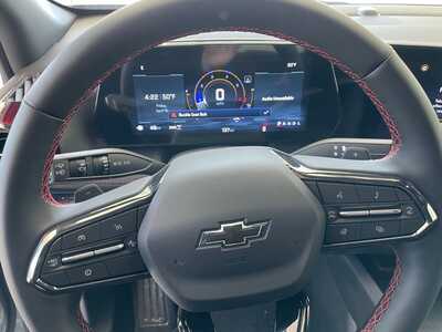 2026 Chevrolet Equinox, $38540. Photo 10