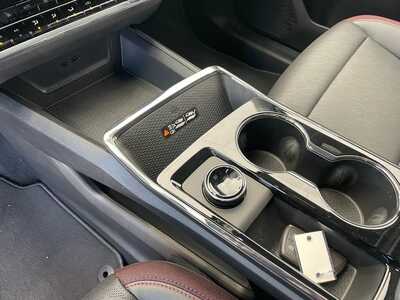 2026 Chevrolet Equinox, $38540. Photo 12