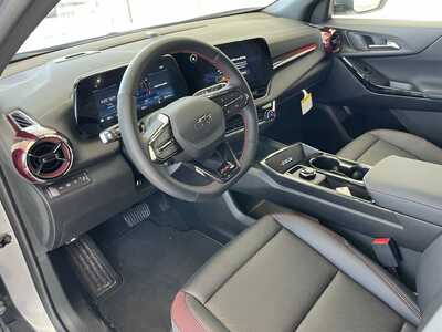 2026 Chevrolet Equinox, $38540. Photo 9