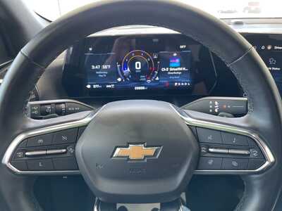 2025 Chevrolet Equinox, $28292. Photo 11