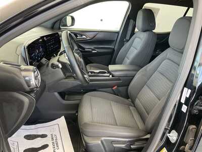 2025 Chevrolet Equinox, $28292. Photo 8