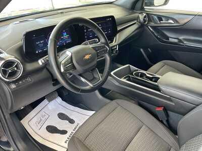 2025 Chevrolet Equinox, $28292. Photo 9