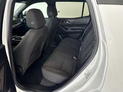 2025 Chevrolet Equinox, $27888. Photo 12