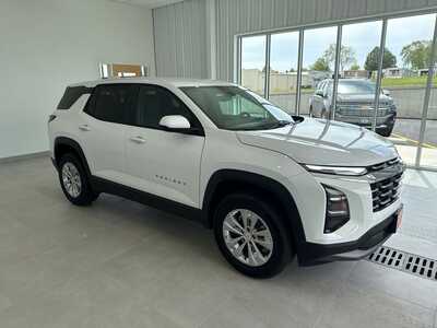 2025 Chevrolet Equinox, $27888. Photo 3