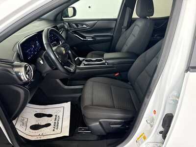 2025 Chevrolet Equinox, $27888. Photo 7