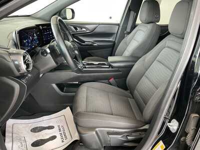 2025 Chevrolet Equinox, $29288. Photo 8