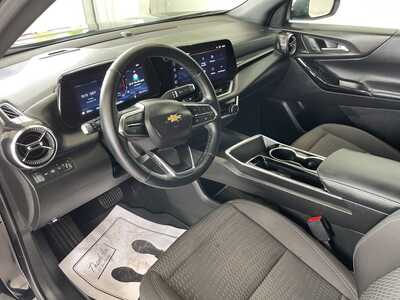 2025 Chevrolet Equinox, $29288. Photo 9