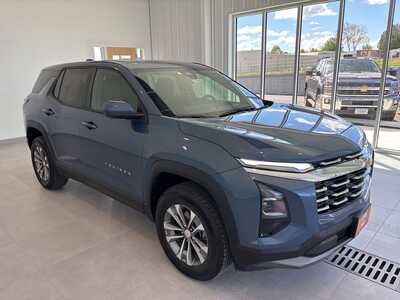 2025 Chevrolet Equinox, $28888. Photo 6