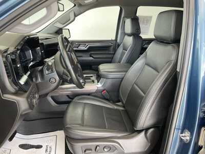 2024 Chevrolet 1500 Crew Cab, $44944. Photo 9