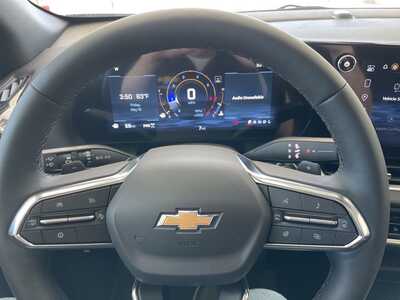 2026 Chevrolet Equinox, $38085. Photo 10