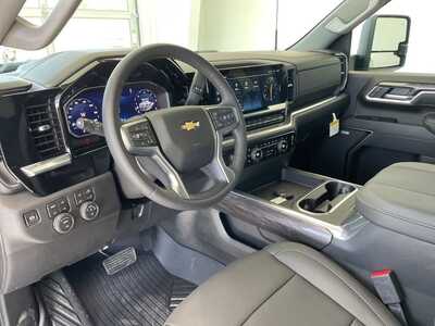 2026 Chevrolet 2500 Crew Cab, $86000. Photo 11