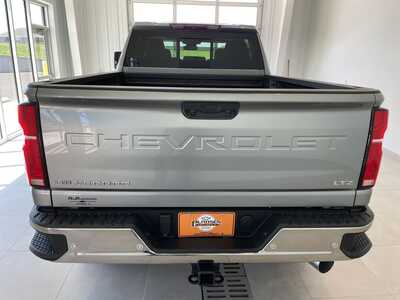 2026 Chevrolet 2500 Crew Cab, $86000. Photo 3
