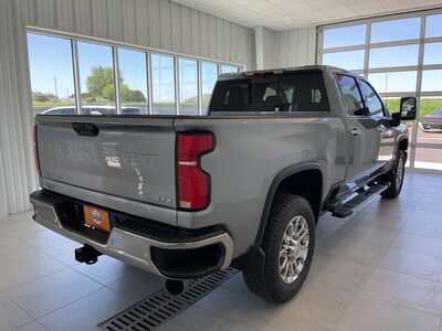 2026 Chevrolet 2500 Crew Cab, $86000. Photo 5