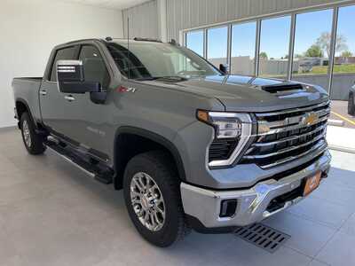 2026 Chevrolet 2500 Crew Cab, $86000. Photo 7