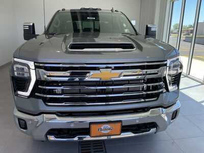 2026 Chevrolet 2500 Crew Cab, $86000. Photo 8