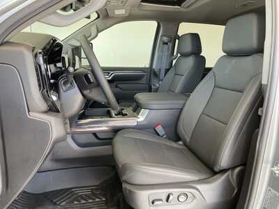 2026 Chevrolet 2500 Crew Cab, $86000. Photo 9