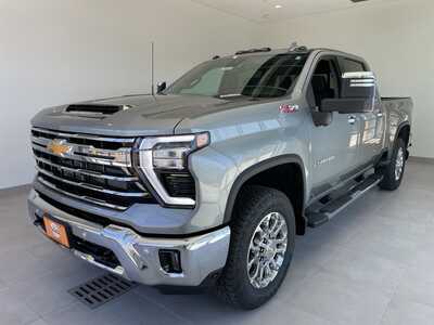 2026 Chevrolet 2500 Crew Cab, $86000. Photo 1