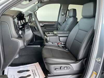 2026 Chevrolet 2500 Crew Cab, $77885. Photo 11