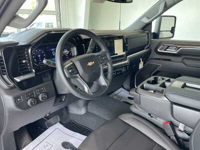 2026 Chevrolet 2500 Crew Cab, $77885. Photo 12