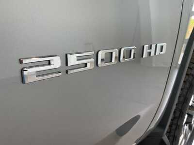 2026 Chevrolet 2500 Crew Cab, $77885. Photo 8