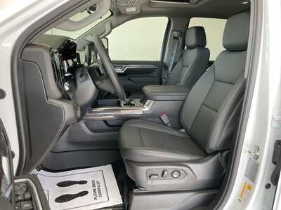2026 Chevrolet 2500 Crew Cab, $85825. Photo 11