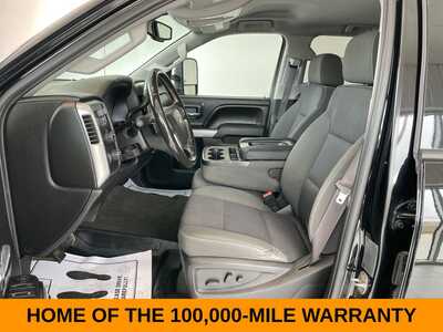 2015 Chevrolet 3500 Crew Cab, $33255. Photo 10