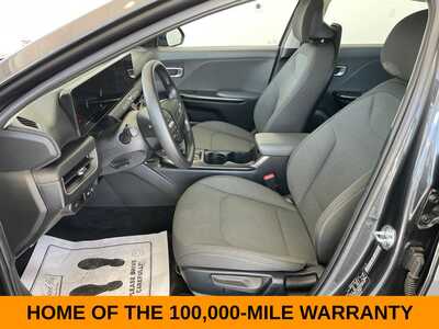 2025 Kia K4, $22304. Photo 11