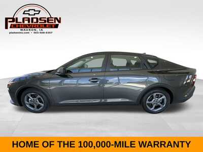 2025 Kia K4, $22304. Photo 2
