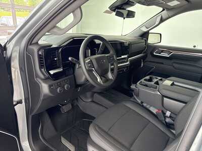 2026 Chevrolet 1500 Crew Cab, $54305. Photo 8