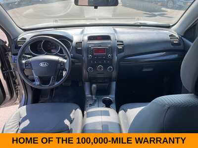 2013 Kia Sorento, $4548. Photo 11