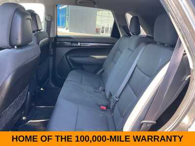 2013 Kia Sorento, $4548. Photo 12
