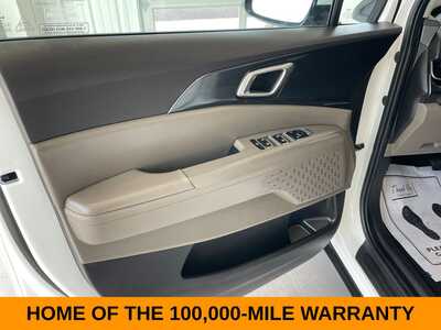 2026 Kia Carnival, $36981. Photo 11