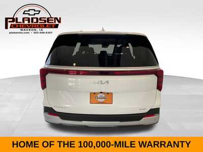 2026 Kia Carnival, $36981. Photo 4