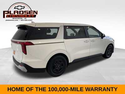 2026 Kia Carnival, $36981. Photo 5