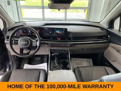 2026 Kia Carnival, $37361. Photo 11