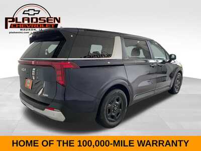 2026 Kia Carnival, $37361. Photo 4