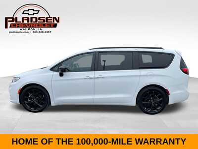 2025 Chrysler Pacifica, $35699. Photo 2